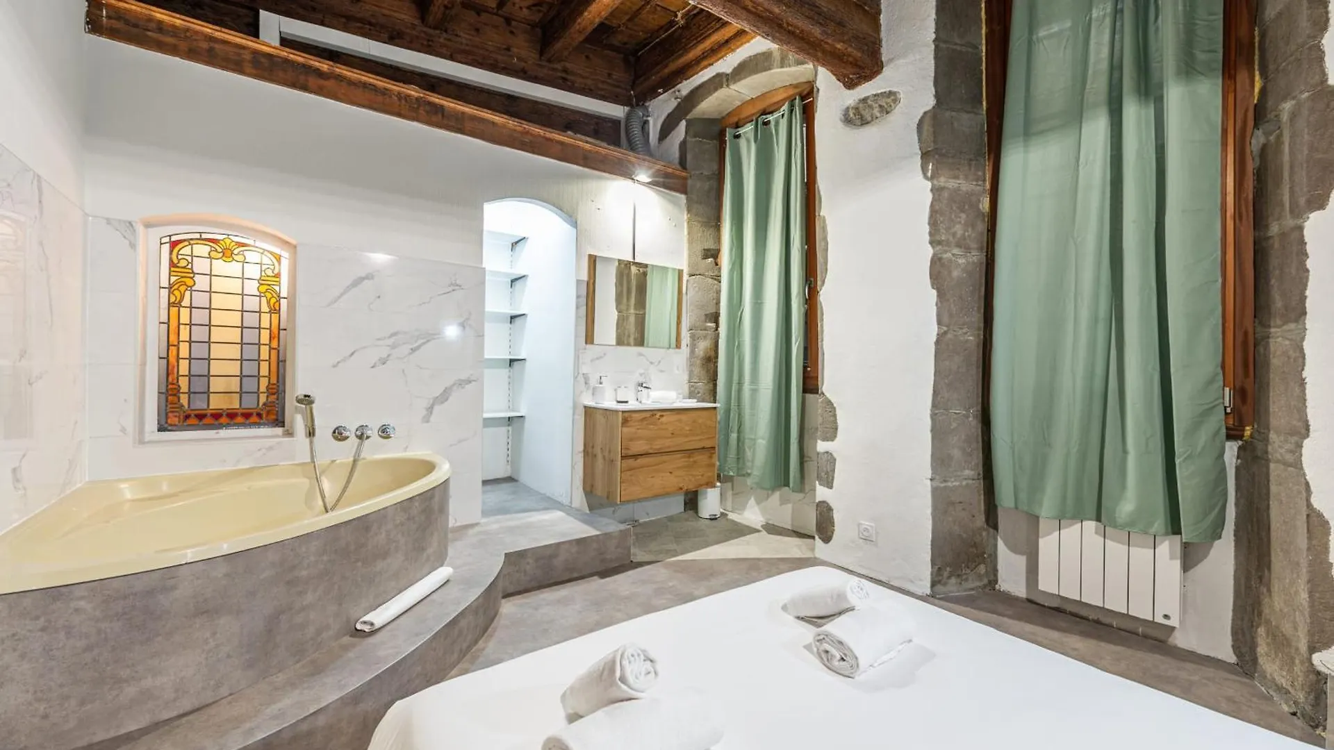 Ferienwohnung L'Atypique Au Bord Du Thiou Annecy Apartment